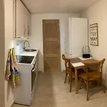 Vaerelse Med Eget Kokken Og Bad Appartement